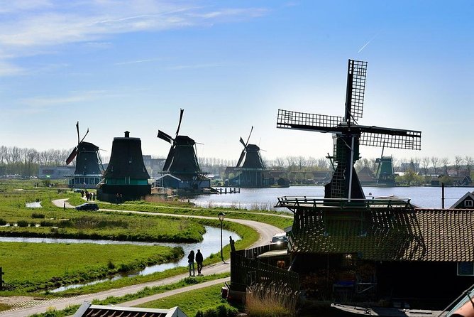 Private Tour Zaanse Schans Windmills and Volendam in Jaguar - Key things that make this day trip work