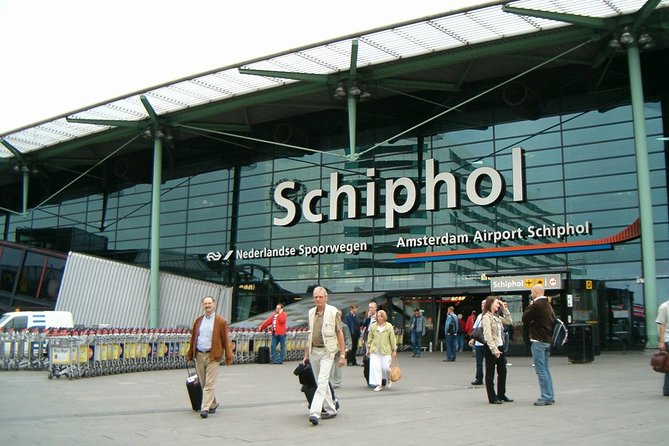 Private Transfer from Amsterdam Airport Schiphol to The Hague - The most important part: finding the driver at Schiphol (Departures 2, door F)