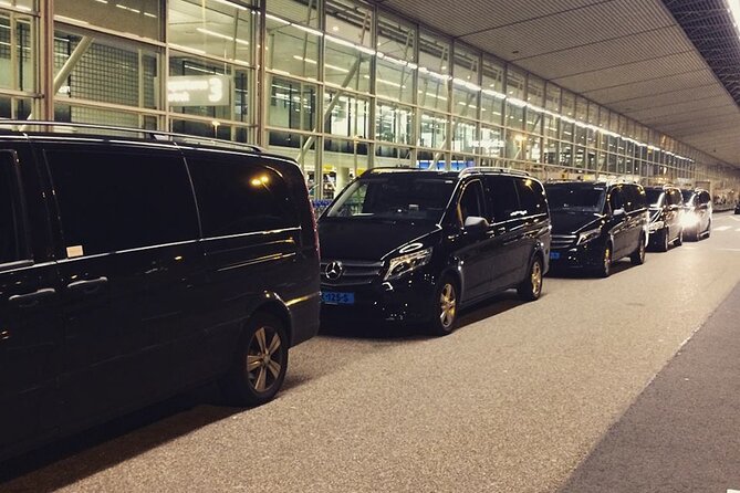 Private Transfer From Amsterdam City To Amsterdam Airport - Entering The Ride: What a Private Transfer Changes in Amsterdam