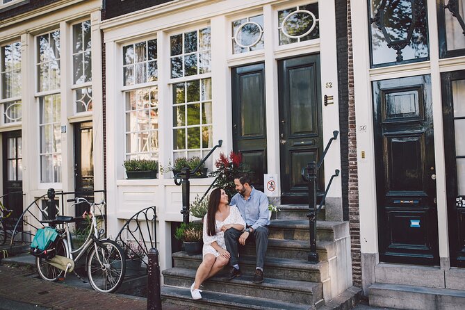 Private Vacation Photography Session with Local Photographer in Amsterdam - Stops and photo payoff: what you gain from iconic spots