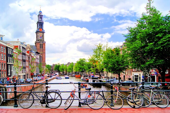 Private walking tour Amsterdam. English or Spanish. - Dam Square to De Waag: the city’s gates and a very watchable streetscape