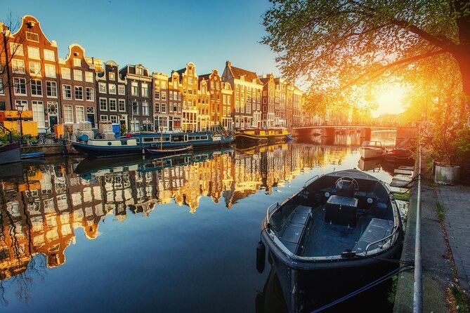 Private walking tour Amsterdam. English or Spanish. - How pickup works, and where you meet if your hotel is out of the center