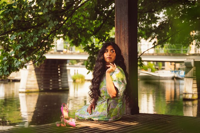 Professional Amsterdam Photo Shoot - How the Posing Advice Actually Helps