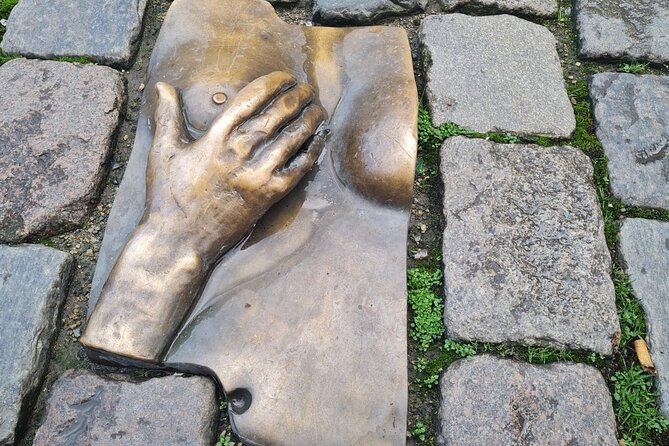 Red Light District Tour by Locals, Small Group (approx 4) - Stop by Stop: The Route That Builds Meaning, Not Just Photos