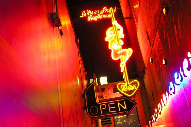 Red Light District Tour by Locals, Small Group (approx 4) - Small-Group Size: Four-ish People, Big Difference