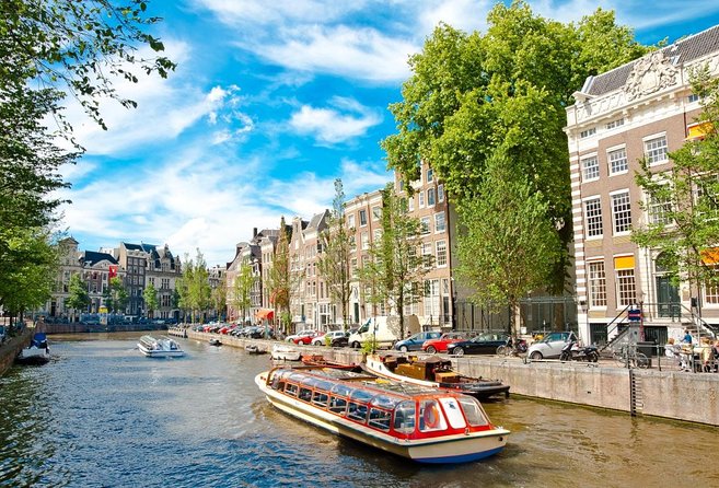 Red Light District tour with canal cruise - Key things I found most useful