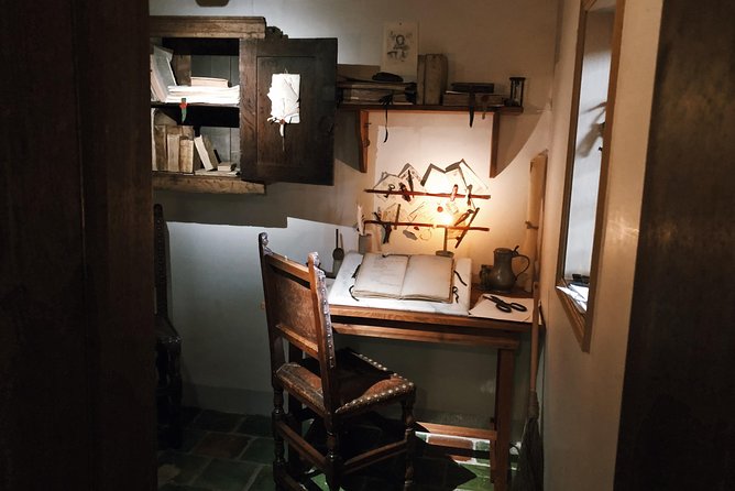 Rembrandt House & Neighborhood Guided Tour Semi-Private 8ppl Max - Key highlights at a glance