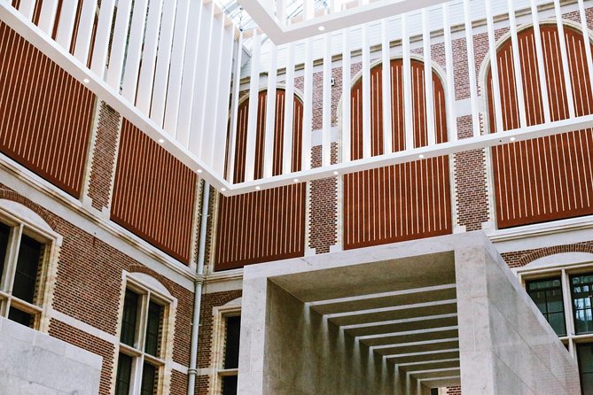 Rijksmuseum & Amsterdam City Center - Exclusive Guided Tour - Hofjes and quiet courtyards: Begijnhof and Karthuizerhof