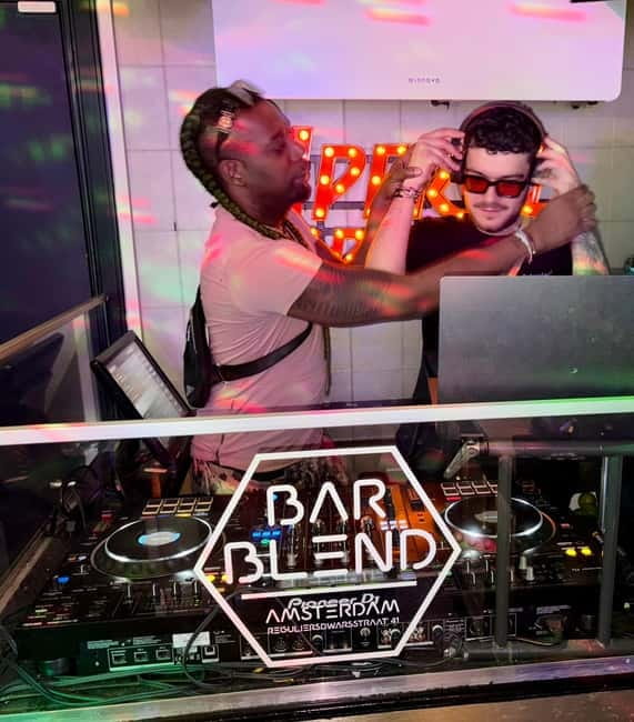 Rockstar for an hour: VIP DJ workshop in a real club - A Real Club, Not a Classroom: Why This VIP DJ Workshop Feels Different