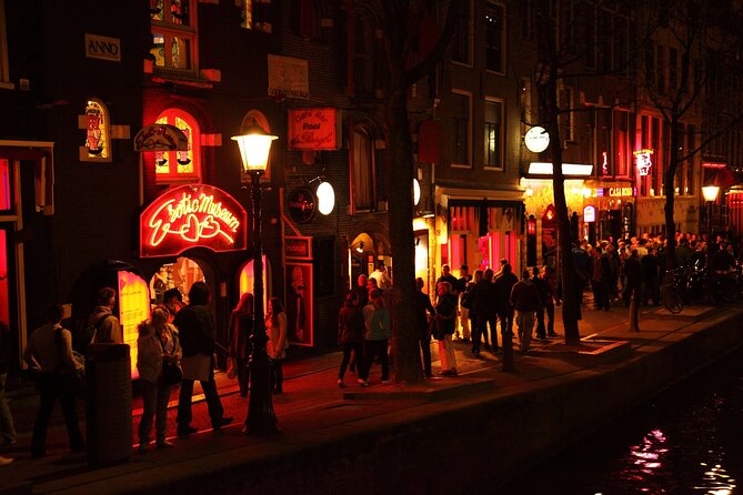Self-Guided Audio Tour of The Red Light District - Dam Square context: Madame Tussauds near the Royal Palace