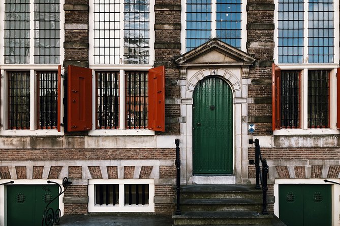 Skip-the-line Rijksmuseum & Rembrandt House Semi-Private 8ppl Max - Getting into the Rijksmuseum without the long wait