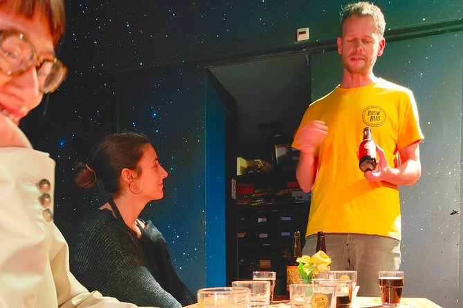 Skipping Lines & Sipping Beers: A History Tour of Amsterdam - The canal views break, not just a photo pause