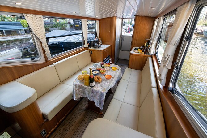 Small Group Boutique All-Inclusive Tour (max 12 p) With Captain - The captain and the flexible route plan