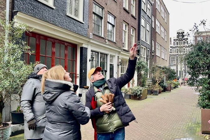 Small Group Walking Tour in Amsterdam with Friendly and Fun Guide - The canal stretch: how Amsterdam got its structure