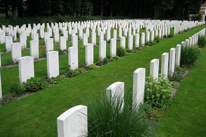 Small group WWII Tour: Nazi concentration Camp & Battle of Arnhem - Airborne Museum at Hartenstein: Headquarters Stories You Can Feel