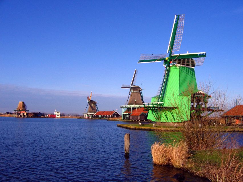 Small Group Zaanse Schans & Volendam Tour w/ Hotel Pick up - Guides, live commentary, and why the human touch matters
