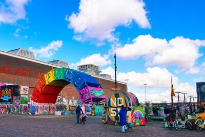 Street Art Walking Tour, private local Dutch guide