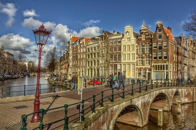Taxi from a hotel in Amsterdam to the cruise port in Amsterdam - Door-to-door Amsterdam to cruise port, minus the taxi hunt