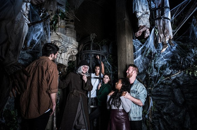 The Amsterdam Dungeon Entrance Ticket - The dungeon walkthrough, live staging and the black-comedy pace
