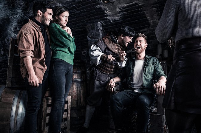 The Amsterdam Dungeon Entrance Ticket - Seven live dungeon shows and the actors you can’t ignore