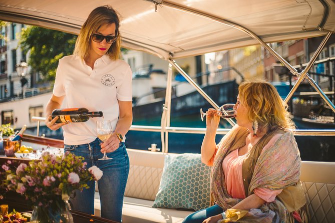The Ultimate Amsterdam Canal Cruise - 2hr - Small Group with Drinks & Snacks - Price and value: why $116 can be worth it