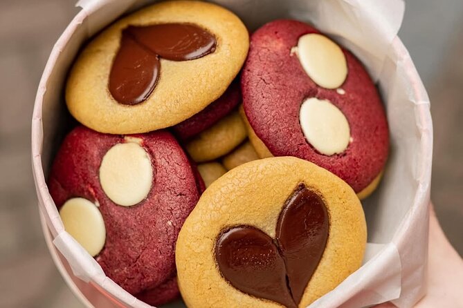 Top 10 Tastes of Amsterdam: Guided Walking Food Tour - Nieuwendijk poffertjes: the warm Dutch start that makes everything else better