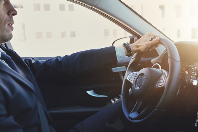 Transfer: Amsterdam City Center to Airport Schiphol (AMS) - Private Amsterdam to Schiphol Transfer, What You Actually Get
