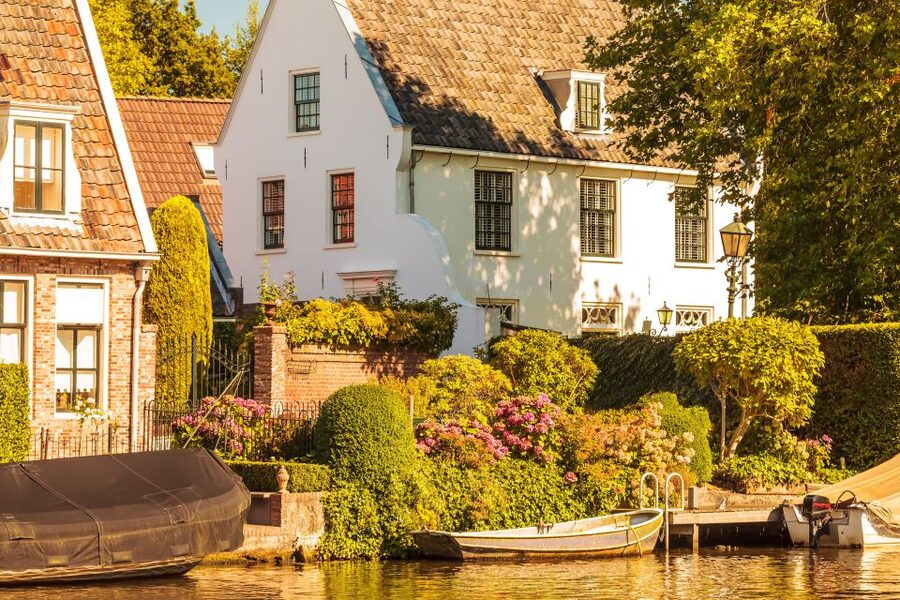 Vecht River: Full-day Cruise with Lunch - Why the Vecht River day feels different from Amsterdam sightseeing