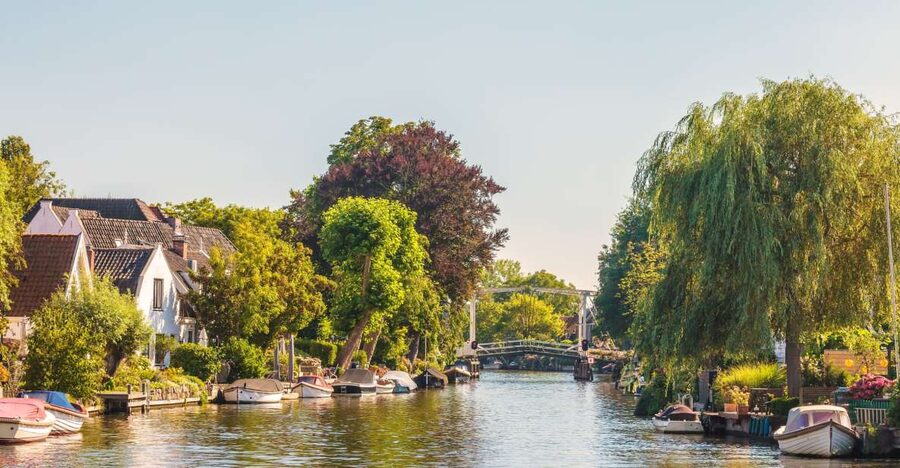 Vecht River: Full-day Cruise with Lunch - The open-topped boat cruise, what you really see from the water