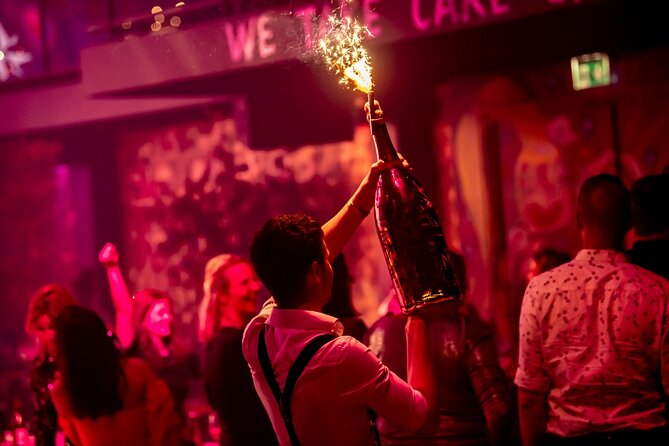 VEGAS Dazzling Variety Dinner Show in Amsterdam - Who This Experience Fits Best (and Who Might Not)