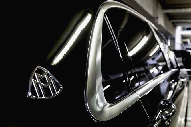 VIP Transfer from Schiphol Airport to Amsterdam City or Back to the Airport - Door to door in Amsterdam: what you gain from skipping the middle steps
