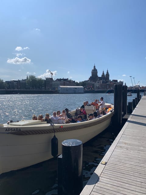 Visit Amsterdam by Boat with a French Guide (french) - The small electric boat approach, and why it changes what you see