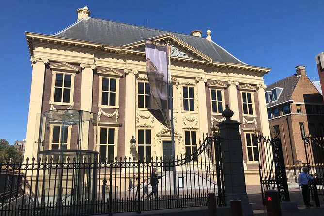 Visit the Girl with the Pearl Earring, The Hague & Delft City - The 10:00 pickup and the Amsterdam to The Hague drive