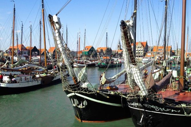 Volendam & Marken Private Tour in luxury Jaguar S Type 1/2 day - Quick Stops at Broek in Waterland and Monnickendam