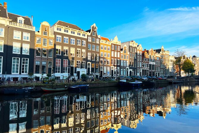 Walking Tour about Golden Age Architecture, private local guide - Renaissance dome stops at Ronde Lutherse Kerk, and how domes signal ambition