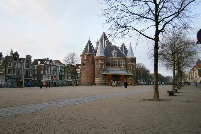 Walking tour of 2 hours of the highlights of Amsterdam - Amsterdam Gallery stop: free 17th-century paintings viewing