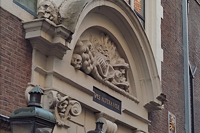Walking Tour of Haunted Amsterdam - Zuiderkerk and the “quiet corner” feeling