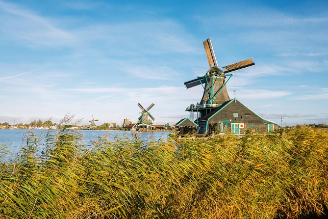 Windmill Tour from Amsterdam, Including Volendam & Marken - Volendam on the IJsselmeer: Fishing Village Charm Plus Cheese Reality