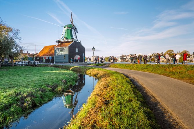 Windmill Tour from Amsterdam, Including Volendam & Marken - Price and Value at $37.49: When This Feels Like a Bargain