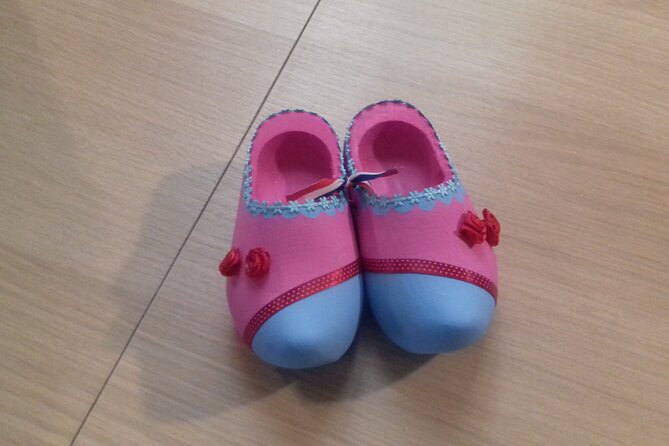 Wooden Shoes Painting Private Workshop in Simonehoeve - Cookies and Food Options: What You Can Eat During the Visit