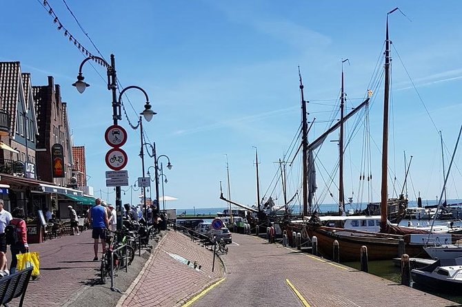 Zaanse Schans and Volendam Private Tour – Clogs, Cheese and More - Why Zaanse Schans and Volendam work as a single day