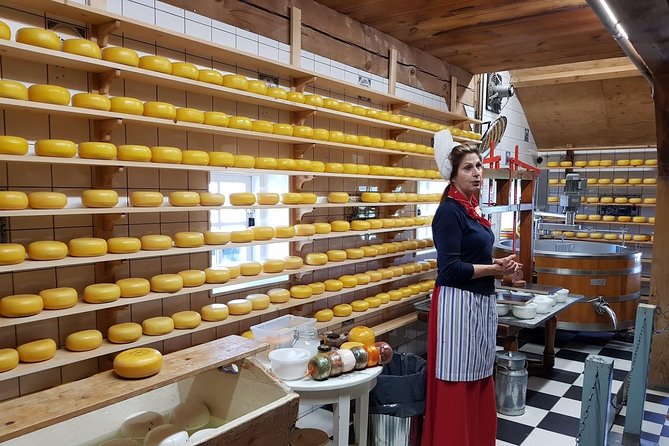 Zaanse Schans and Volendam Private Tour – Clogs, Cheese and More - Volendam harbor and dike: a fishing village stroll that resets the day