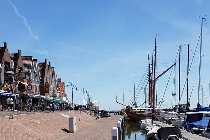 Zaanse Schans and Volendam Private Tour – Clogs, Cheese and More - Private-group flexibility: why some guides make this tour feel VIP
