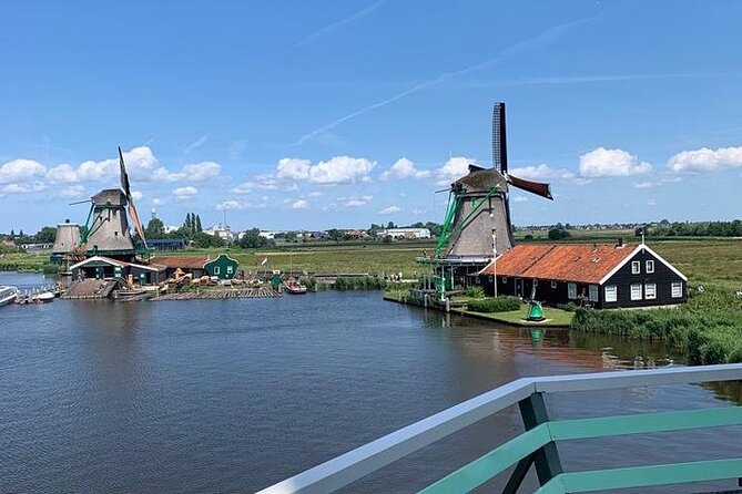 Zaanse Schans Giethoorn Private Tour from Amsterdam Canal Cruise - Giethoorn’s car-free charm: thatched houses and a covered canal cruise