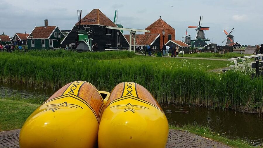 Zaanse Schans: Half-Day Private Guided Tour - How much walking is really involved, and what to wear