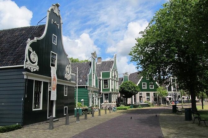 Zaanse Schans private tour Windmills 1/2 day in Jaguar S Type - Jaguar S-Type Comfort, Smooth Timing, and Private Attention