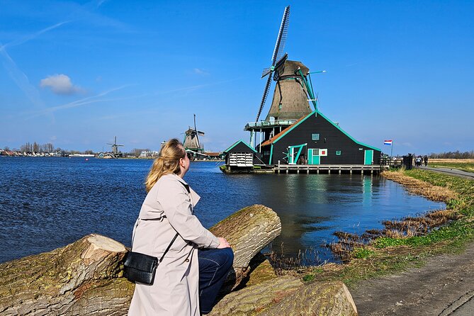 Zaanse Schans Windmills, Cheese and Volendam Tour from Amsterdam - The Drive Out: Let the Bus Handle Zaanse Schans