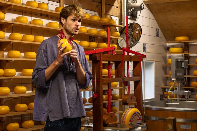 Zaanse Schans Windmills, Cheese and Volendam Tour from Amsterdam - Cheese Farm in Utrecht, Catharina Hoeve: Watch Then Taste