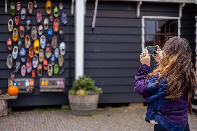 Zaanse Schans Windmills, Cheese and Volendam Tour from Amsterdam - Kooijman Souvenirs and Clogs: A Short Workshop That Adds Texture
