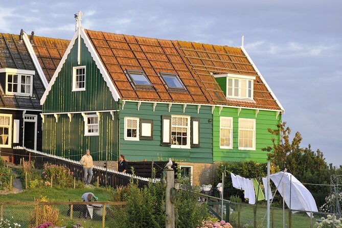 Zaanse Schans Windmills Edam Volendam and Marken from Amsterdam - Volendam: fishing-town atmosphere and the dike viewpoint
